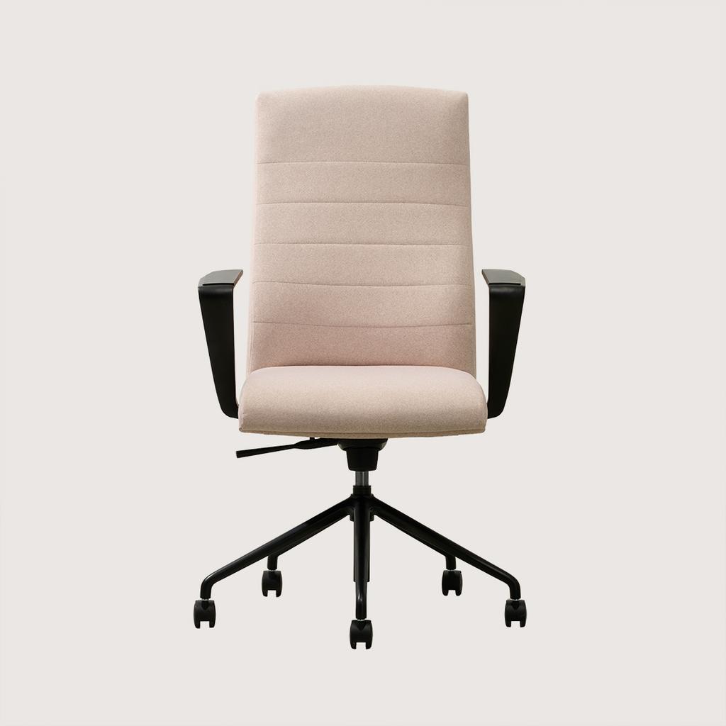 Tocco, Chaises par Groupe Lacasse