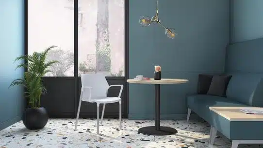 United Chair - io - IO / IO32-ML-IS01 / Chaise visiteur / Empilable
