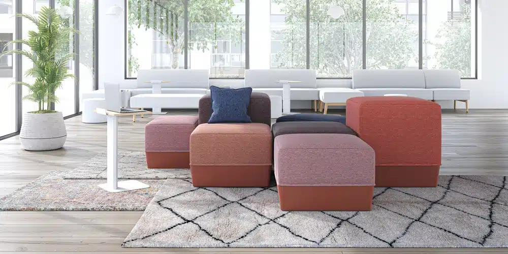 Stad, Ottomans + Poufs par Groupe Lacasse