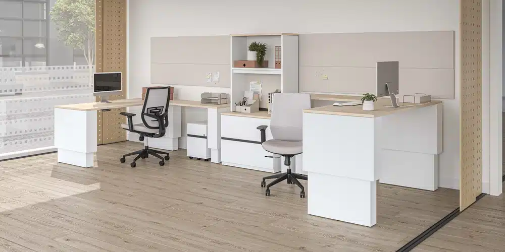 Concept 400E, Bureaux &agrave; hauteur ajustable par Groupe Lacasse